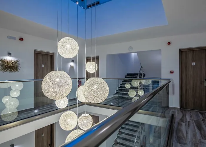 Hotel Kyma & 3*
